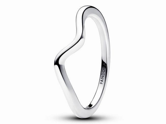 193095048-0 Welle Ring von Pandora in poliertem Sterling Silber, Größe 48, mit geschwungener Form und glänzender Oberfläche, ideal für stilvolle Akzente.