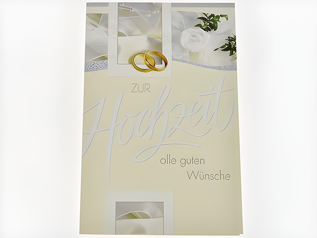 Cremeweiße Hochzeitskarte mit eleganten Hochzeitsmotiven, goldenen Ringen und einem floralen Dekor, verziert mit dem Schriftzug zur Hochzeit, Hersteller Juwelier Harnisch.