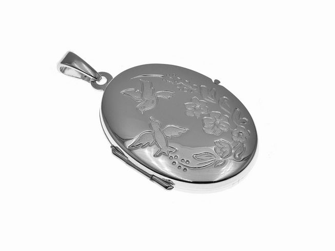 Oval mit Vögel, Silber Medaillon, zart, teilmattiert, Hersteller Juwelier Harnisch. Das Medaillon zeigt filigrane Vogel- und Pflanzenmuster.