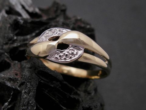 Gold Ring attraktiv aus Gold 585 bicolor mit Diamant, Goldring Größe 57, Hersteller Juwelier Harnisch, geeignet bis Größe 58/18,5.