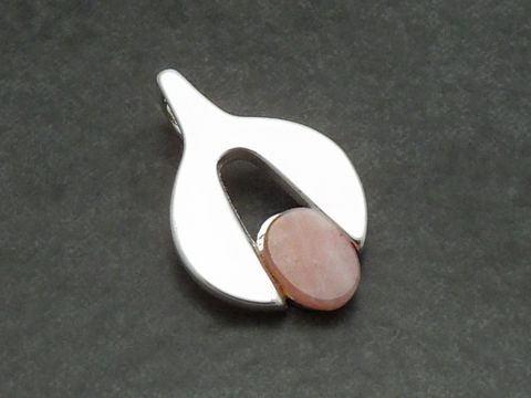 Silber Anhänger ECHT Rhodochrosit 18x12mm in stilvollem Design mit einer ovale, zartrosa Rhodochrosit-Einlage, ideal für Schmuckliebhaber, Hersteller Juwelier Harnisch.