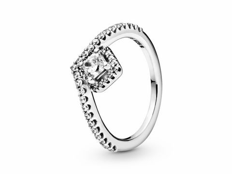 Sterling Silber Ring von Pandora in Größe 50, mit Zirkonia besetzt, designet in Form einer Wünschelrute, elegant und funkelnd, ideal als Schmuckstück für besondere Anlässe.