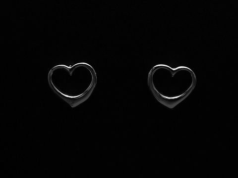 36062-0 Ohrringe Herzen aus 925 Sterling Silber, passend für Kinder, von Juwelier Harnisch, zeitloses Design in herzförmigem Stil, ideal für besondere Anlässe oder den Alltag.