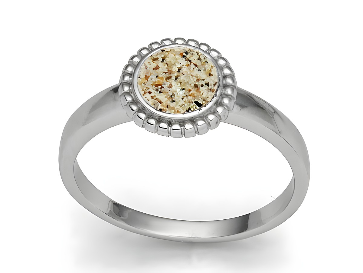Sterling Silber Ring von DUR mit einem runden Sanddesign im Zentrum, umgeben von einer geschliffenen Fassung, Größe 56, ideal für Strandliebhaber und einen eleganten Look.