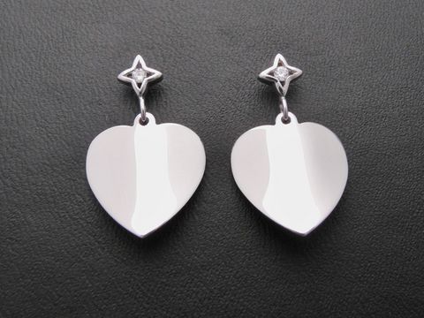 Silber Ohrstecker mit großen Herzen aus Zirkonia in weiss, faszinierend gestaltet, Hersteller: Juwelier Harnisch. Elegante Ohrringe für besonderen Anlass.