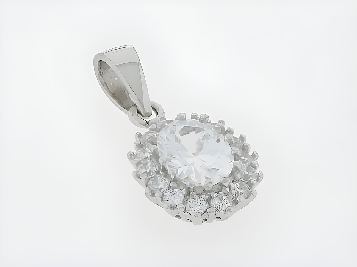 Silber Anhänger oval silber glitzernd Zirkonia klar Hersteller Juwelier Harnisch Zirkonia. Der Anhänger zeigt einen großen ovalen Stein, umgeben von kleinen funkelnden Zirkonia.