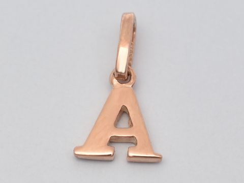 Buchstaben Anhänger A aus 925 Sterling Silber rosé vergoldet, in eleganter Form, ideal als persönliches Schmuckstück oder Geschenk, hergestellt vom Juwelier Harnisch.