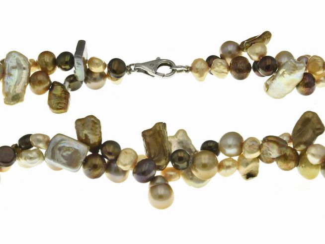 Mehrfarbige Perlenkette von Juwelier Harnisch mit einer Länge von 52 bis 54 cm, made of Süßwasser Zuchtperlen in unterschiedlichen Farben und Formen, ideal für jeden Anlass.