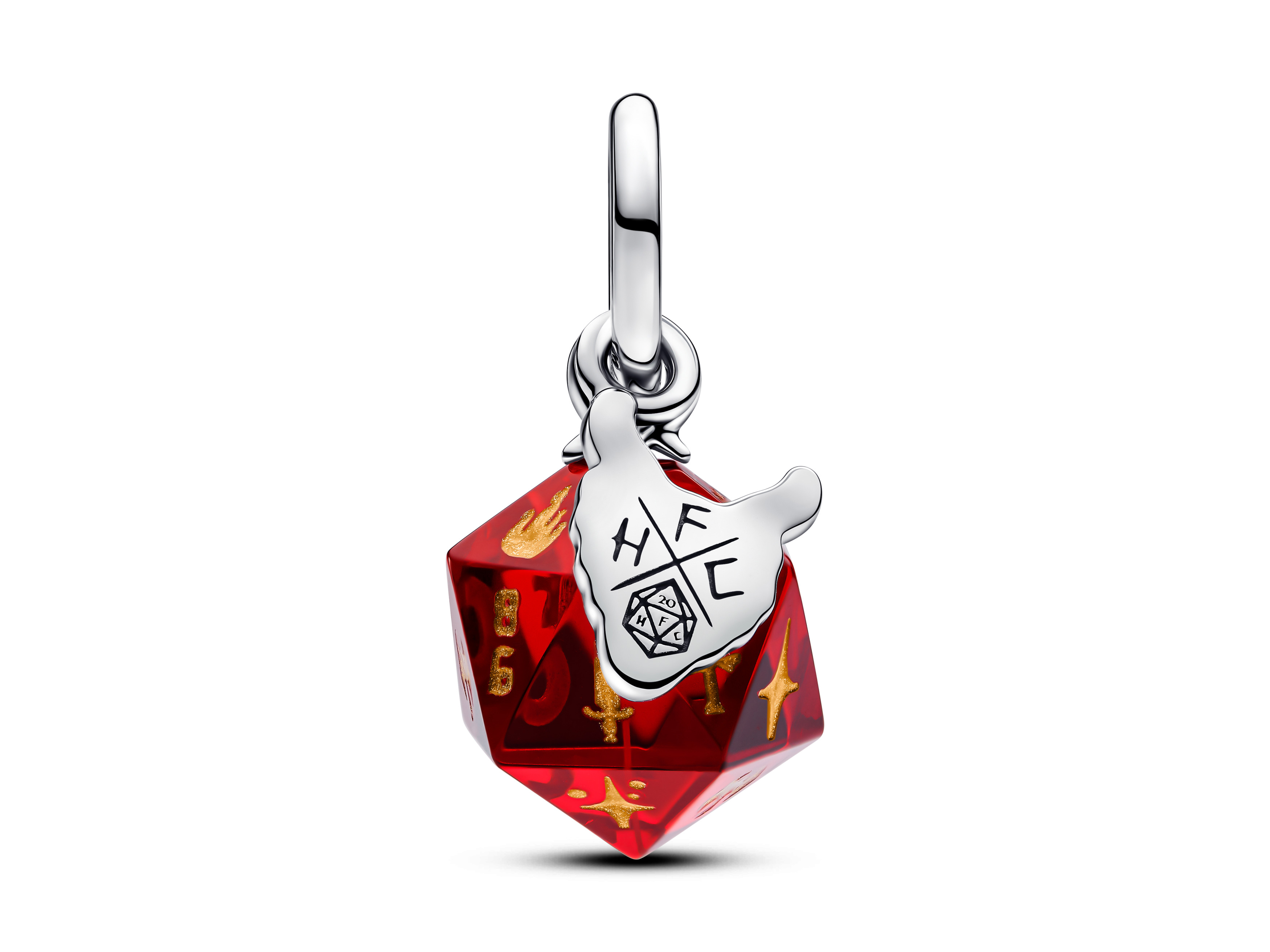 Würfel Silberanhänger mit rotem Muranoglas aus der Stranger Things Kollektion von Pandora, verziert mit goldenen Symbolen und eines Emblems, das an das Projekt Red erinnert.