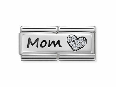Silbernes Charm mit der Inschrift Mom und einem glitzernden Herz, ideal für personalisierte Schmuckstücke, Hersteller Nomination, Modell Double Classic.