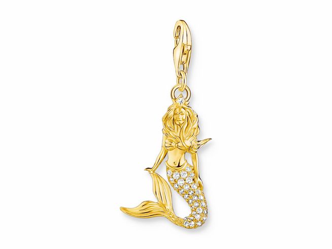 Eine vergoldete Meerjungfrau aus Sterling Silber mit Zirkonia, dargestellt in detailreicher Form, schimmert elegant und verzaubert mit ihrem maritimen Design. Ideal für Strand- und Meerliebhaber.