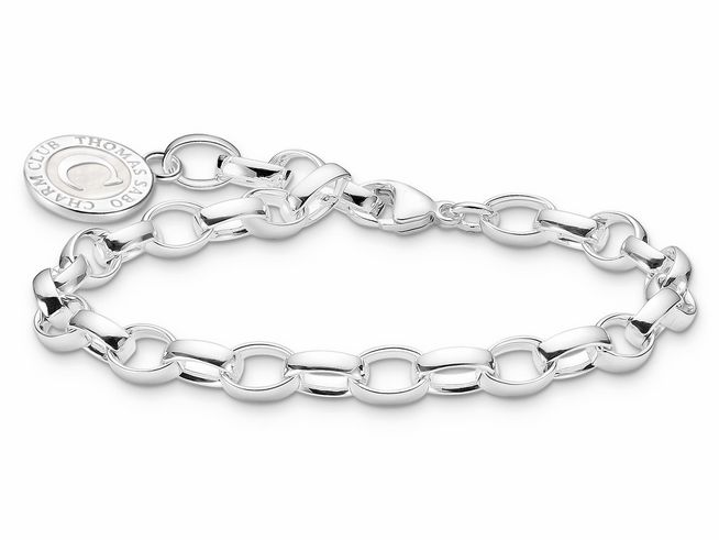 Silbernes Armband von Thomas Sabo mit einem klassischen Gliederdesign, versehen mit einem Charm und einer Emaille-Plakette, Länge 19 cm, ideal für modische Akzente.