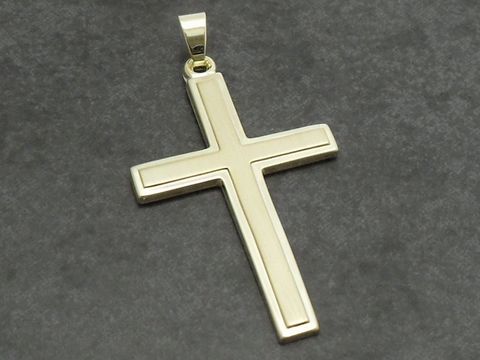 Kreuz Anhänger - Gold 333 - mattiert - göttlich, hergestellt von Juwelier Harnisch, klassisches Design, ideal für Anlässe und als stilvolles Accessoire.