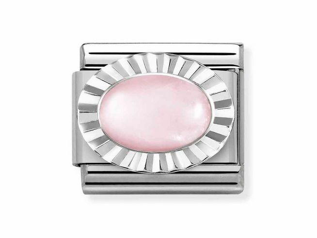 433050739-0 Elegantes Charm von Nomination mit einem ovalen, diamantierten Rosenquarz in einem strahlenden Silberrahmen, perfekt für jede Schmuckkollektion.