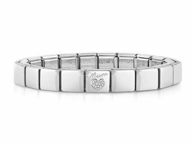 423910157-0 Edelstahl Armband von Nomination mit dem Wort Mum und einem Herz, verziert mit Glitzersteinen, ideal als Geschenk für Mütter.
