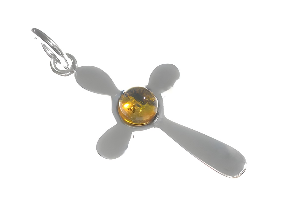 Bernstein Silber Kreuz Anhänger schlicht und schön, Hersteller Juwelier Harnisch, mit einem klaren Bernstein im Zentrum auf einem eleganten silbernen Kreuz.