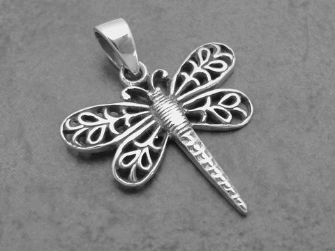 Silber Anhänger - Schmetterling - filigran gearbeitet, Hersteller: Juwelier Harnisch, kunstvoll gestaltetes Tiermotiv mit detaillierten Flügelmustern.