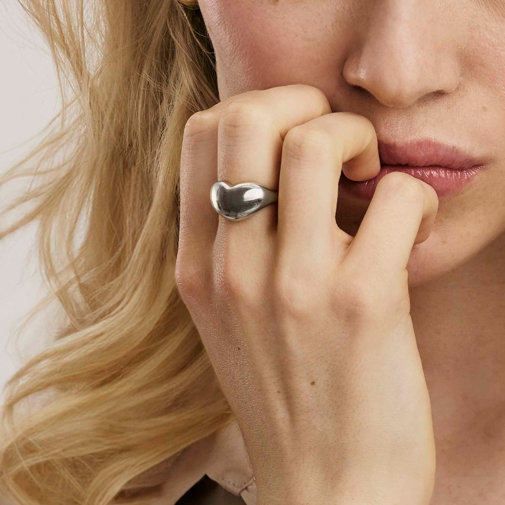 Nomination Sterling Silber - Herz - rhod. Ring - Armonica Weite 11-17 – ein großes Herz – Ansicht 3
