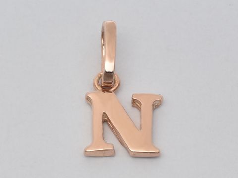 Buchstaben Anhänger N aus 925 Sterling Silber, rosé vergoldet, elegant und zeitlos, Hersteller Juwelier Harnisch, ideal für persönliche Akzente oder Geschenke.