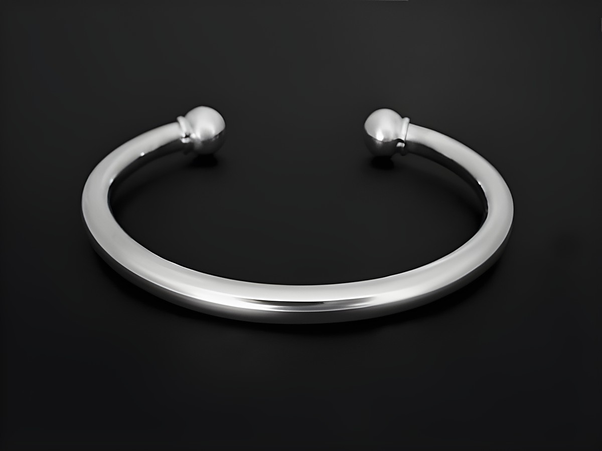 Silber Armreifen - 19 cm - unvergänglich, Hersteller Juwelier Harnisch, elegant und zeitlos, mit abgerundeten Enden, ideal für jeden Anlass und ein perfektes Accessoire.