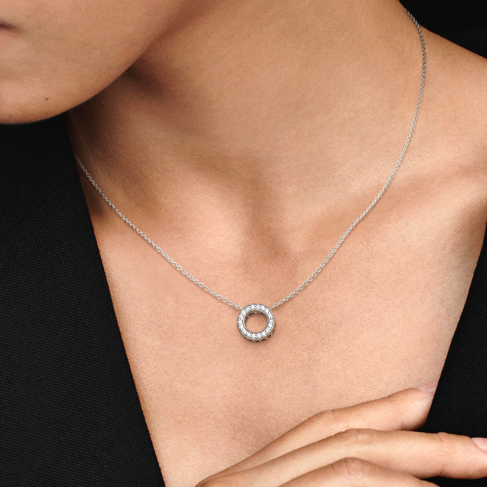 PANDORA Halskette mit Anhänger - Herzen von PANDORA Halskette - Hearts of PANDORA Necklace - 45 cm – Ansicht 4