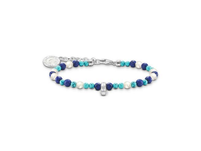 Das Armband von Thomas Sabo besteht aus bunten Steinen in Blau-, Grün- und Cremetönen sowie silbernen Elementen und Zuchtperlen, schick designt für Handgelenke von 16 bis 20 cm.