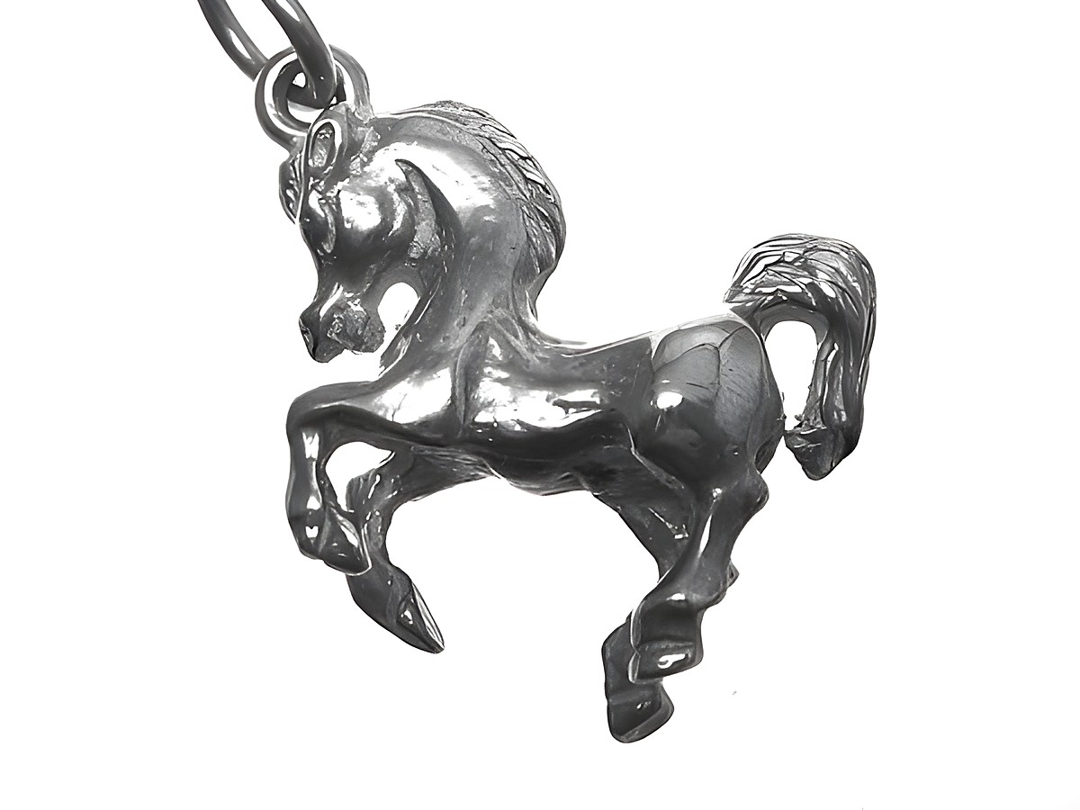 925 Sterling Silber Anhänger in Form eines Pferdes, perfekt für den Pferdesport, gefertigt von Juwelier Harnisch. Elegantes Design für Tierliebhaber.