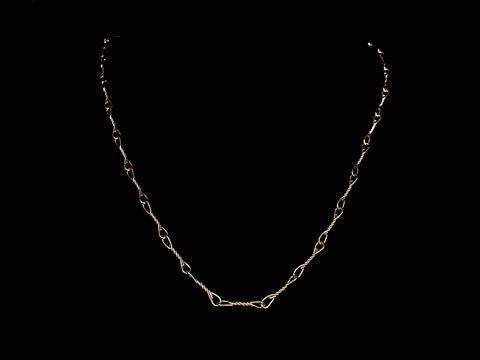 Lange Kette XXL vergoldet im Draht Design mit den Maßen 3,5 x 3,5 mm und einer Länge von 80 cm, Hersteller Juwelier Harnisch, perfekte Ergänzung für jedes Outfit.