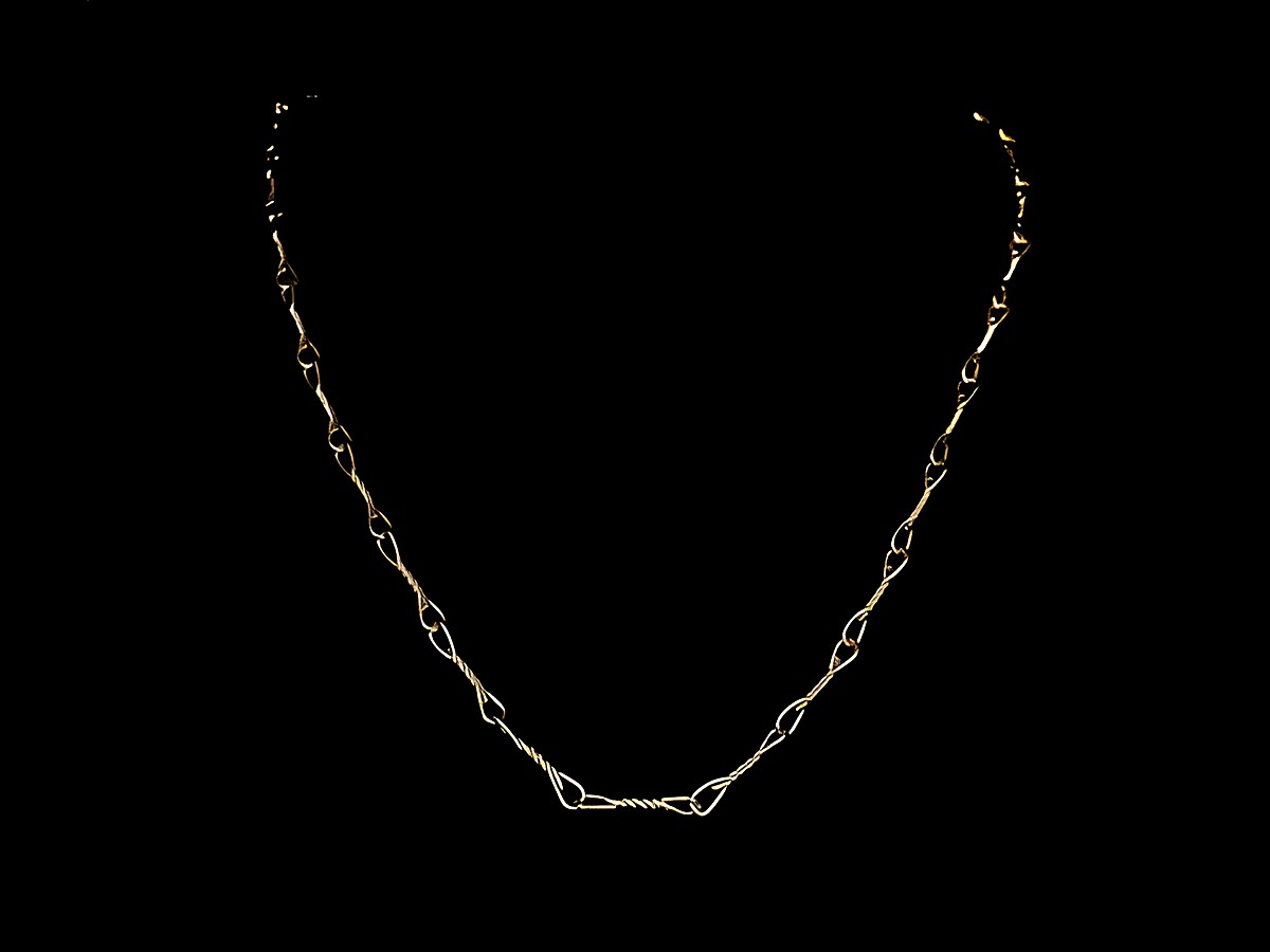 Lange Kette XXL vergoldet im Draht Design mit den Maßen 3,5 x 3,5 mm und einer Länge von 80 cm, Hersteller Juwelier Harnisch, perfekte Ergänzung für jedes Outfit.