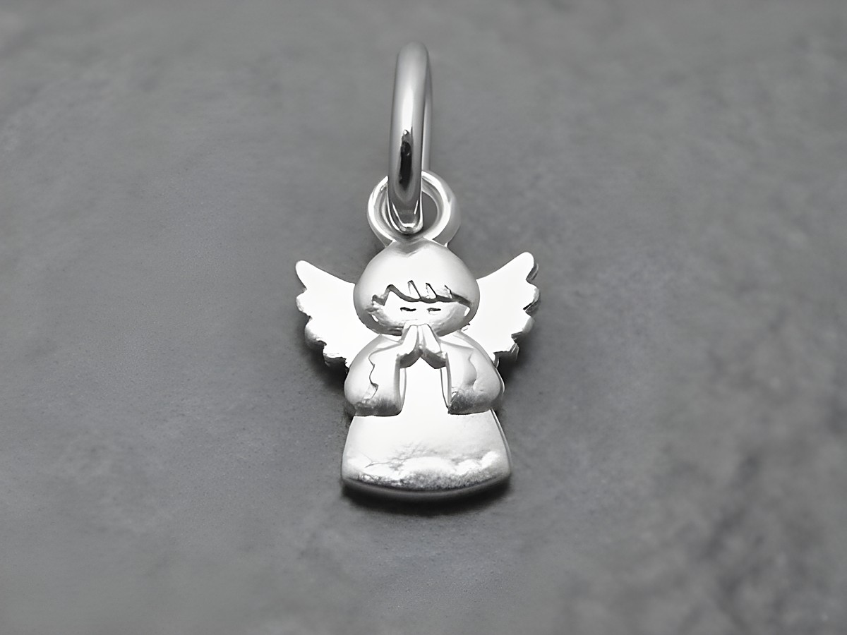 Mini Engel aus Sterling Silber, betend, mit Flügeln, 8,5 mm groß, ideal als religiöser Anhänger. Hersteller Juwelier Harnisch.