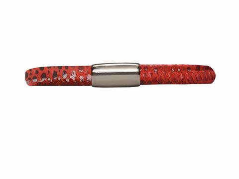 Lederarmband in rot mit Reptilienmuster, Edelstahlverschluss in silber, Hersteller Endless, Modell Jennifer Lopez, Länge 20 cm, schlichtes Design, ideal für modische Akzente.