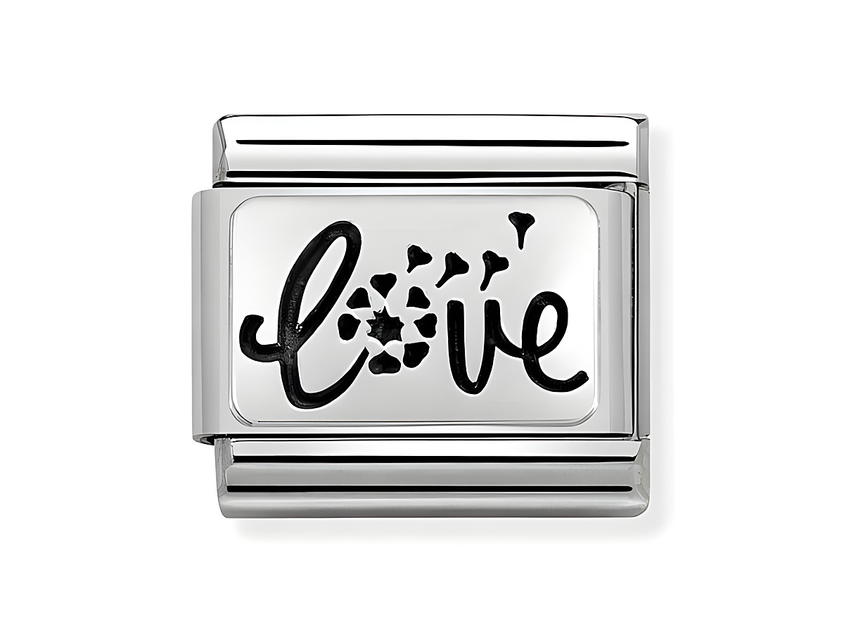 Eine oxidierte Edelstahl- und Sterling Silberplakette von Nomination zeigt das Wort Love, umgeben von stilisierten Pusteblumen. Ein elegantes, modernes Design für Schmuckliebhaber.