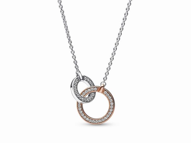 Bicolor Halskette von Pandora mit verschlungenen Kreisen aus Sterling Silber und Roségold Vergoldung, besetzt mit Zirkonia, Länge 45 cm.