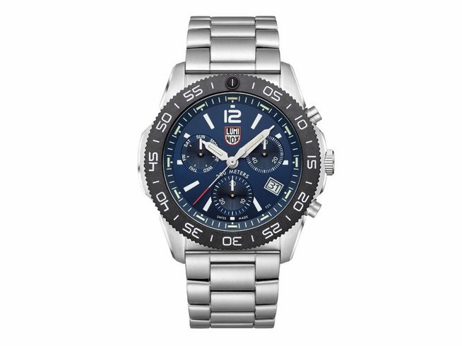 Luminox Uhr PACIFIC DIVER CHRONO 3140 SERIES XS.3144 mit 44 mm Gehäuse, blauem Ziffernblatt, Edelstahlband und chronographischen Funktionen, ideal für Abenteurer und Wassersportliebhaber.