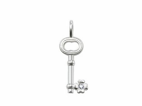 Ein eleganter silberner Schlüsselanhänger von Thomas Sabo mit einem kleinen blumigen Element und einem funkelnden Stein, ideal als Schmuckstück oder Geschenk aus der Kollektion Sweet Diamonds.