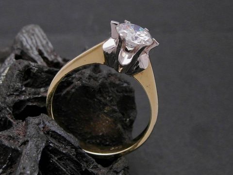 Imposanter Gold Ring aus Gold 585 bicolor mit Zirkonia, Größe 54, Hersteller Juwelier Harnisch, bis Größe 54/17,5. Elegantes Design, ideal für besondere Anlässe.