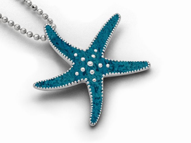 Sterling Silber Anhänger in Form eines Seesterns mit blauem Steinsand und feinen Details, geeignet für eine elegante Halskette.