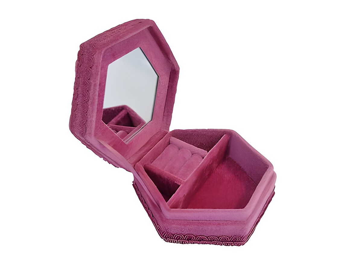 Sechseckiges Schmuckkästchen in flieder mit Spiegel, 12 cm, Hersteller Juwelier Harnisch, ideal für Schmuckaufbewahrung und als stilvolles Accessoire.