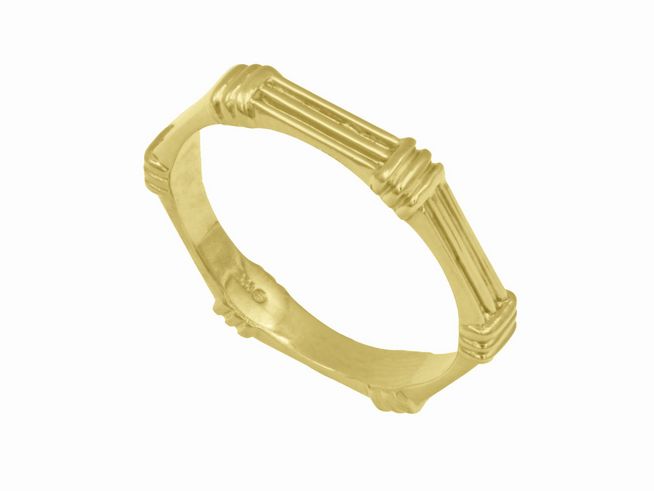 Gelbgold Ring in hexagonaler Form, aus Gelbgold 333, Größe 56, hergestellt von Juwelier Harnisch, bis Größe 56/18, mit dekorativen Details an den Ecken.