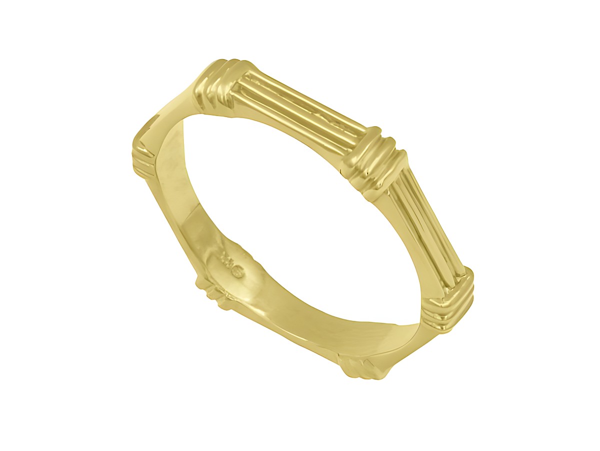 Gelbgold Ring in hexagonaler Form, aus Gelbgold 333, Größe 56, hergestellt von Juwelier Harnisch, bis Größe 56/18, mit dekorativen Details an den Ecken.