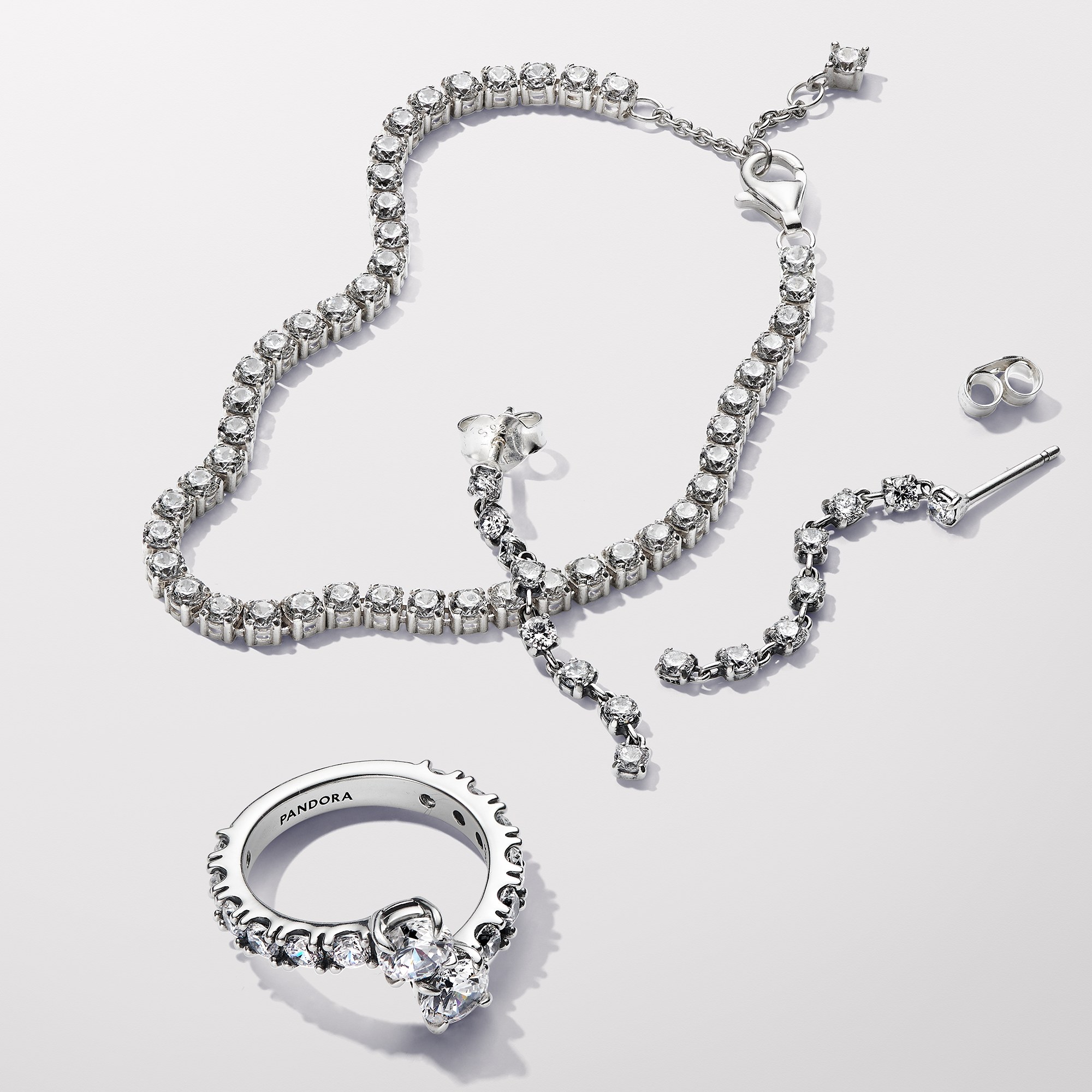 Pandora Glitzernder Überlappender Band-Ring - Silber - Zirkonia klar – Ansicht 3