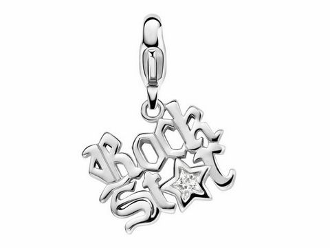 Rock Star Ti Sento Silber Charm 8332ZI mit funkelndem Stern und kreativem Schriftzug. Ideal für individuelle Schmuckkreationen und als stylisches Accessoire.