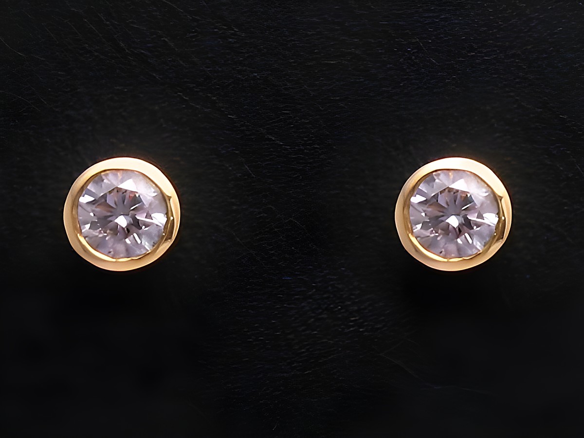 Gold Ohrringe stilvoll Gold 585 Brillant zus. 0,50 ct. von Juwelier Harnisch, mit funkelnden Brillanten in zarter Fassung, ideal für elegante Anlässe.