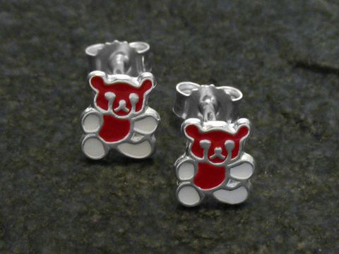 Teddy emaillierte Sterling Silber Ohrringe von Juwelier Harnisch für Kinder, niedliches Design mit rotem und silbernem Bärenmotiv, ideal als Geschenk oder Accessoire für junge Mädchen.