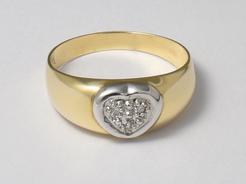Gold Ring mit Herz aus 585 Gold, lieblich, besetzt mit 0,045 ct. W/Si Diamanten, Größe 53, bicolor, Hersteller Juwelier Harnisch, bis Größe 54/17,5.