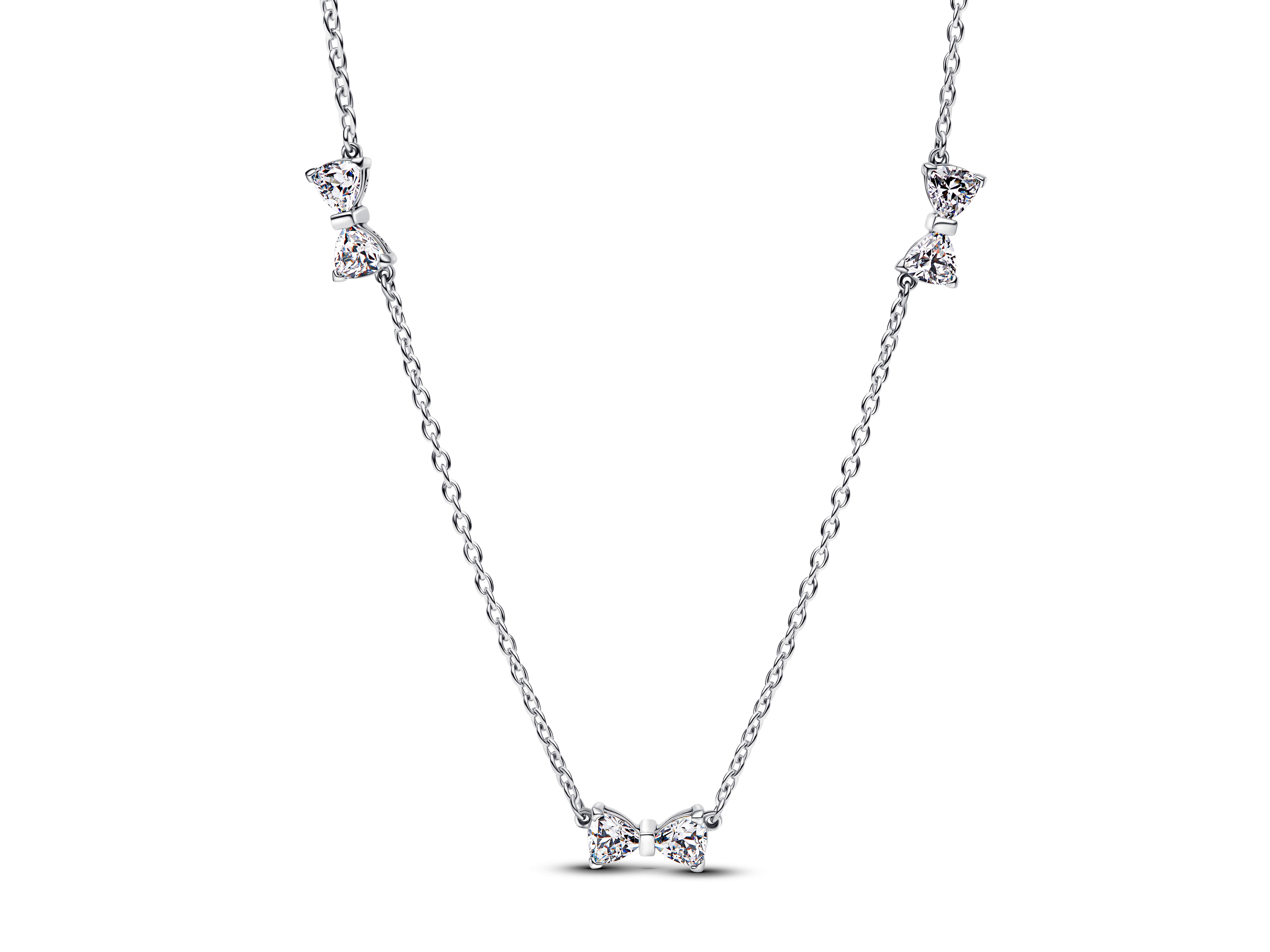 Elegante Pandora Schleife Memoire-Halskette aus Sterling Silber mit Zirkonia, Länge 40 cm, perfekt für besondere Anlässe oder als modisches Accessoire im Alltag.