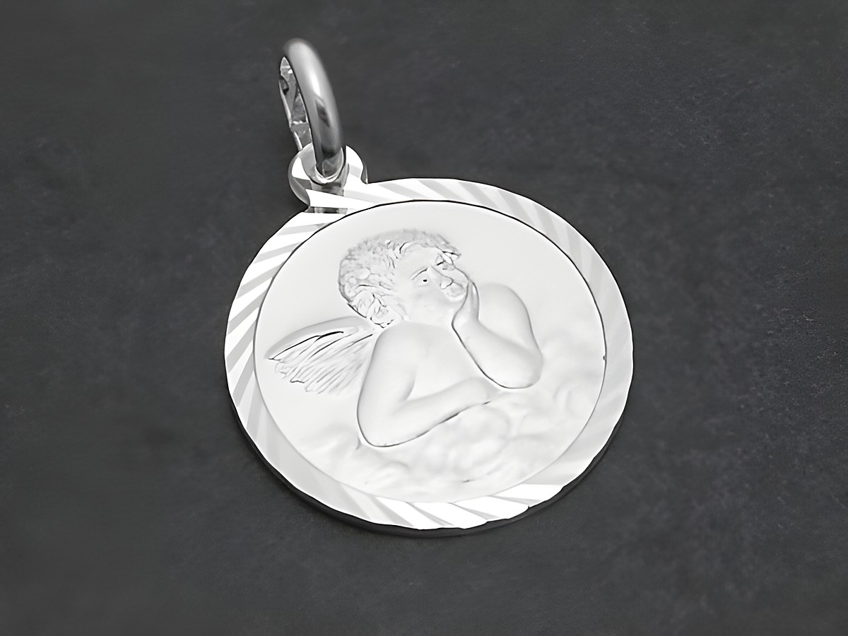 Anhänger Schutzengel aus 925 Sterling Silber mit feiner Gravurplatte, dargestellt ist ein Engel mit nachdenklichem Ausdruck, Hersteller Juwelier Harnisch.