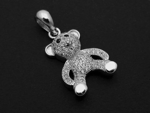 Niedlicher Teddy aus Silber mit Zirkonia in weiß-schwarz, Hersteller Juwelier Harnisch, idealer Anhänger für Tierliebhaber.