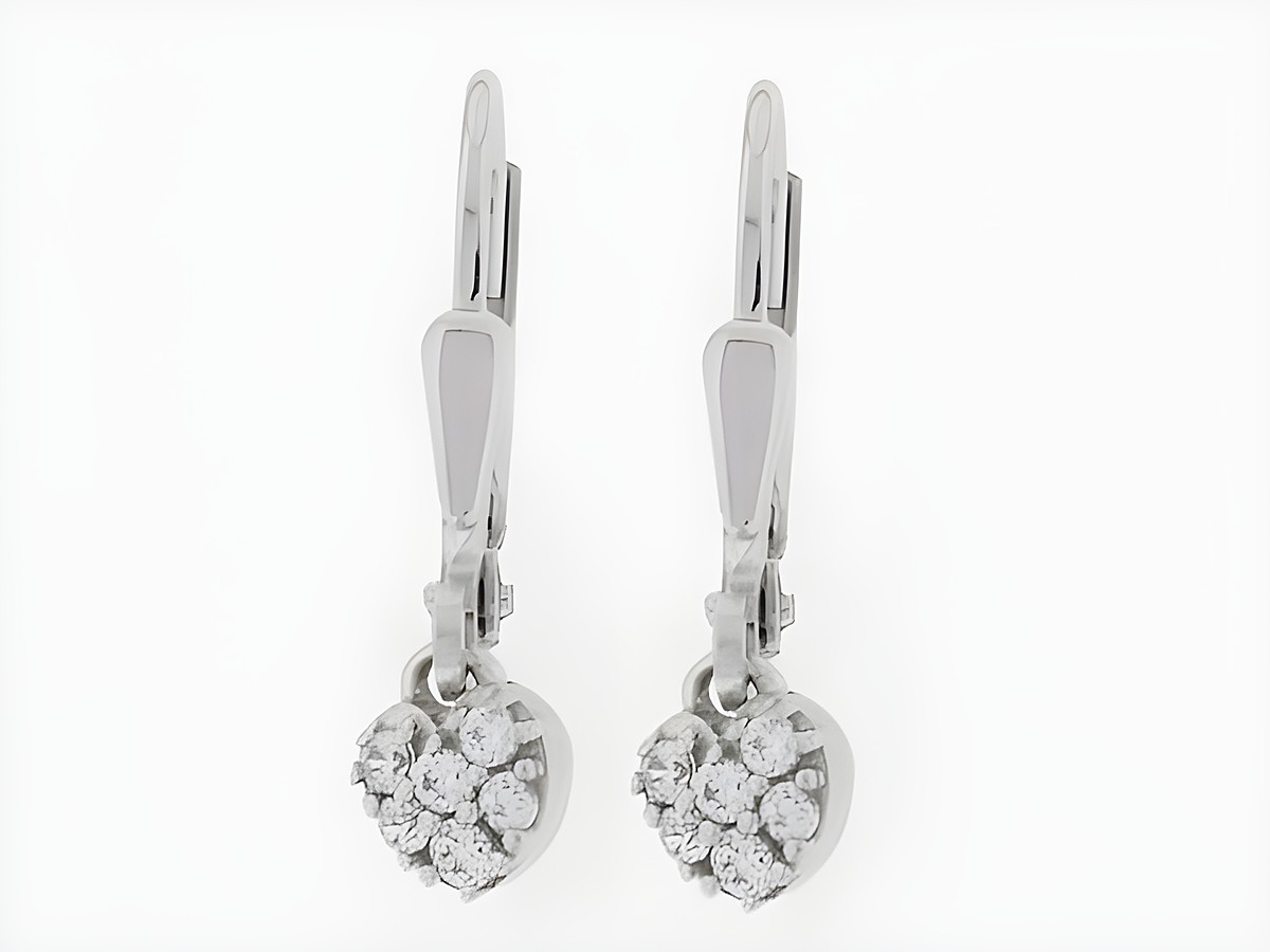 Silber Ohrringe in Herzform, rhodiniert mit klaren Zirkonia, romantische Ohrhänger mit Stein, hergestellt von Juwelier Harnisch.