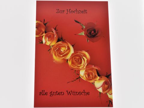 Rote Hochzeitskarte mit Rosenmotiven, der Text zur Hochzeit und alle guten Wünsche sind in eleganter Schrift dargestellt, Hersteller Juwelier Harnisch, Hochzeitskarten.